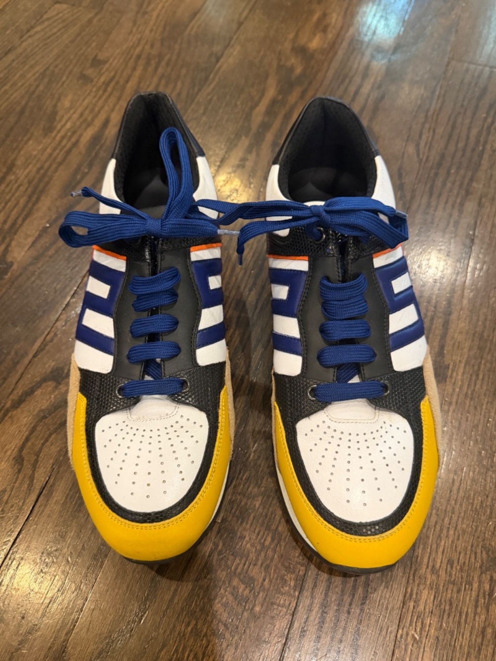 Versace sneakers - Picture 2 of 6